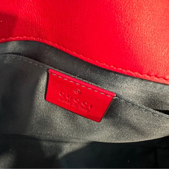 Gucci GG Marmont Velvet Shoulder Bag in Hisbiscus Red (Pre-Owned) - Picture 11 of 15